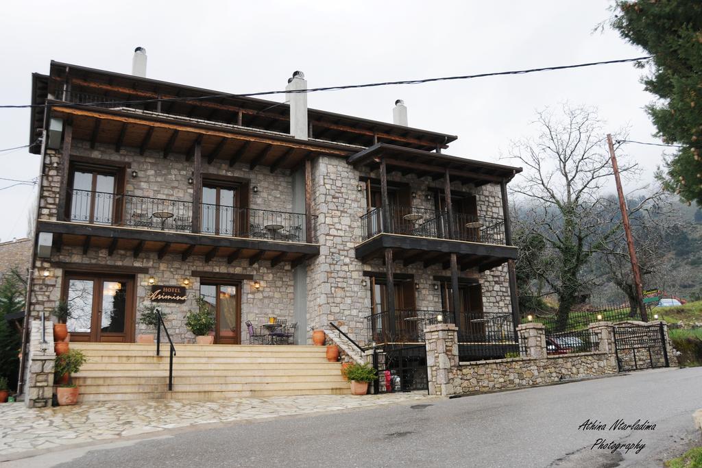 Asimina Guesthouse, Eptalofos Parnassos Exterior photo