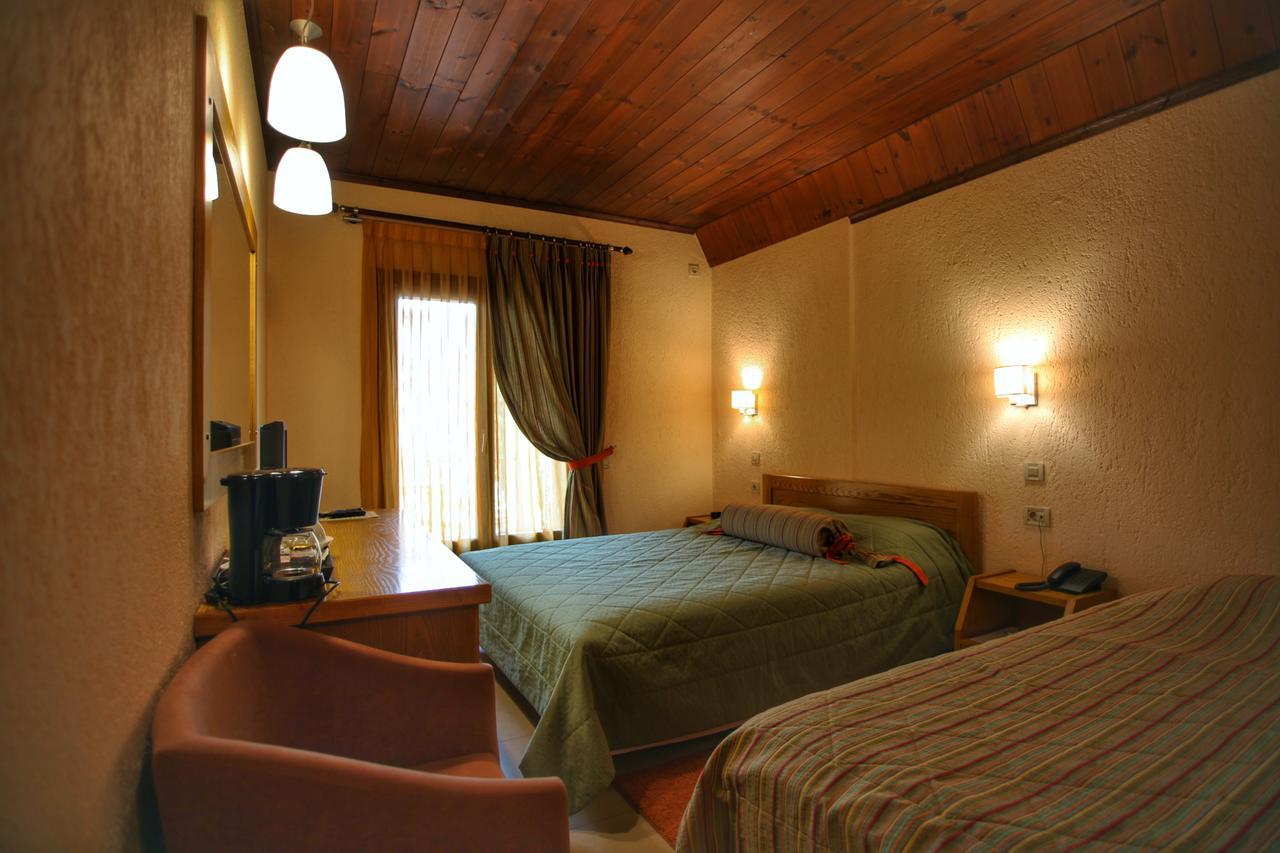 Asimina Guesthouse, Eptalofos Parnassos Exterior photo